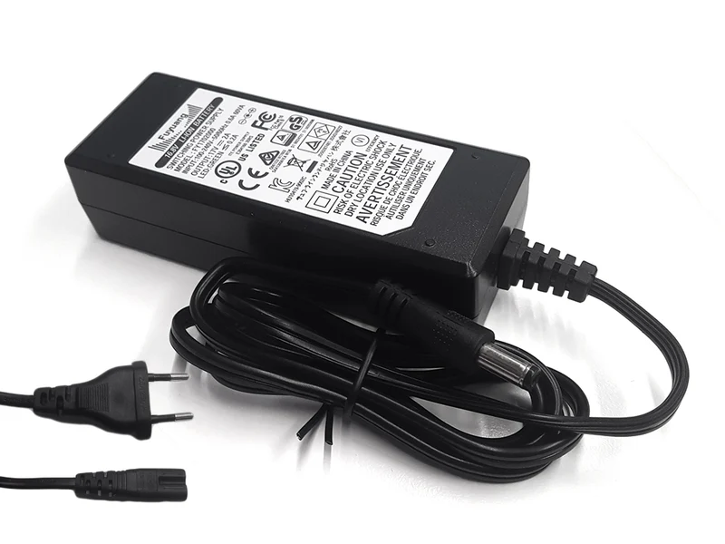 Fuyuang 14,4V-14,8V (17V) Li-Ion-Ladegerät 4S + DC-Plug (5,5mm-2,1mm)