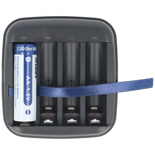 Xtar AA 1,5V 2000mAh inkl. 1,5V Ladegerät Li-Ion Akku (4 Stück)
